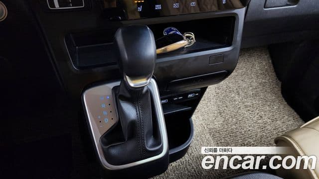 Hyundai Staria компания по спецнадстройкам, 2022 9