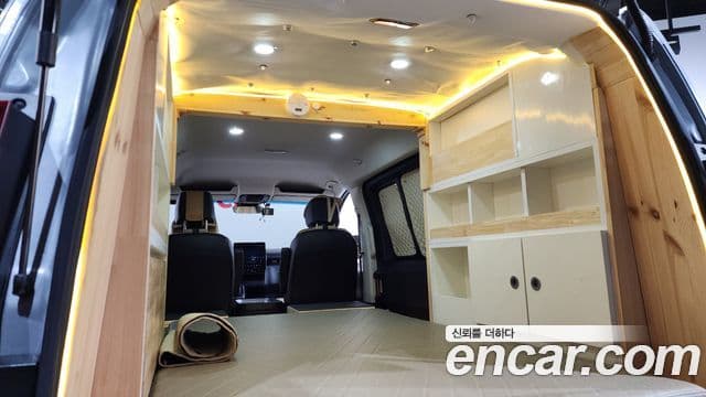 Hyundai Staria компания по спецнадстройкам, 2022 17