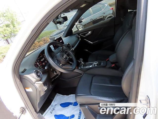 Audi Q2 Premium, 2020 все фото