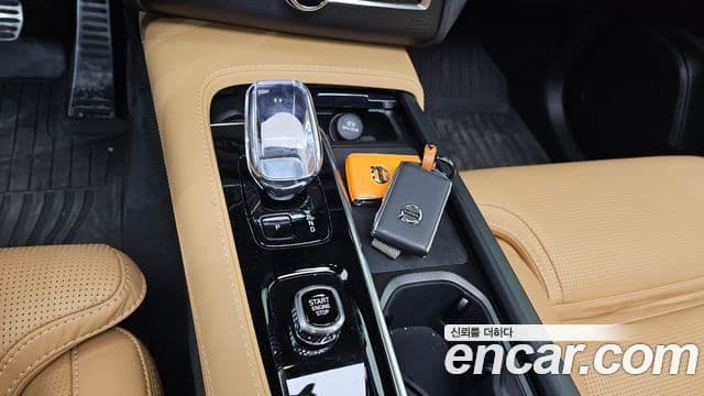Volvo XC90 2세대 T8 Ultimate Bright гибрид, 2024 9