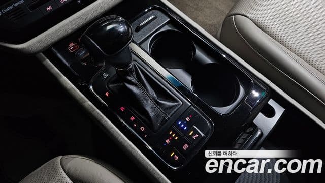 Kia All New Carnival Noblesse, 2016 9