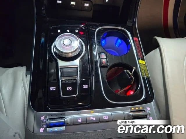 Kia Carnival 4세대 бензин 4인승 High Limousine (компания по спецнадстройкам), 2023 3