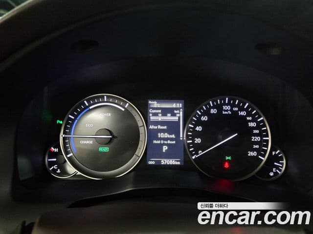 Lexus New ES300h XV60, 2018 9