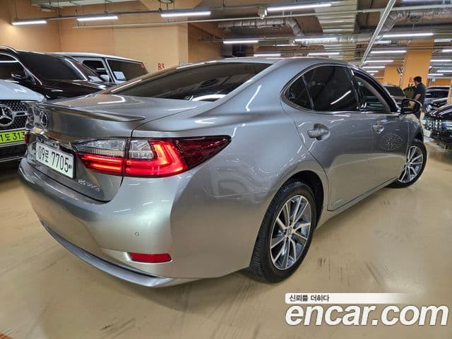 Lexus New ES300h XV60, 2018 18