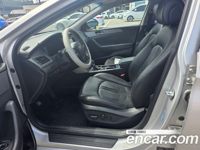 Hyundai LF Sonata Style, 2016 8