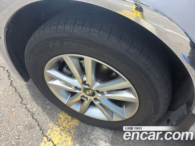 Hyundai LF Sonata Style, 2016 9