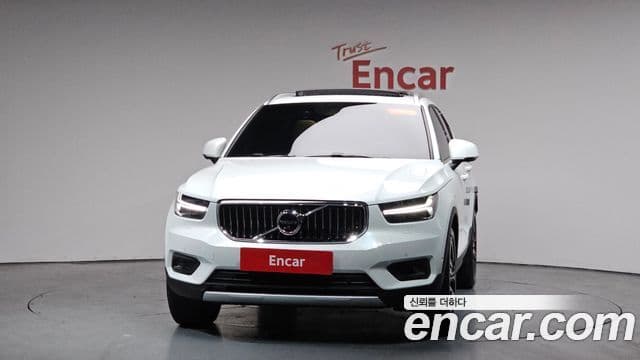 Volvo XC40 B4 Inscription, 2021 3