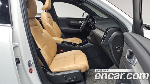 Volvo XC40 B4 Inscription, 2021 10