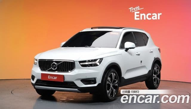 Volvo XC40 B4 Inscription, 2021 1