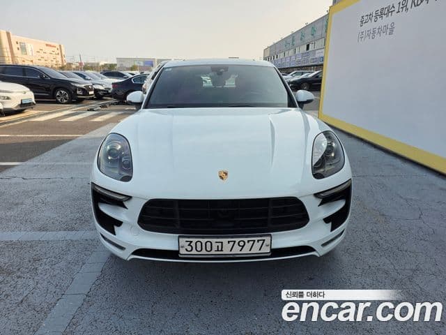 Porsche Macan 95B, 2017 1