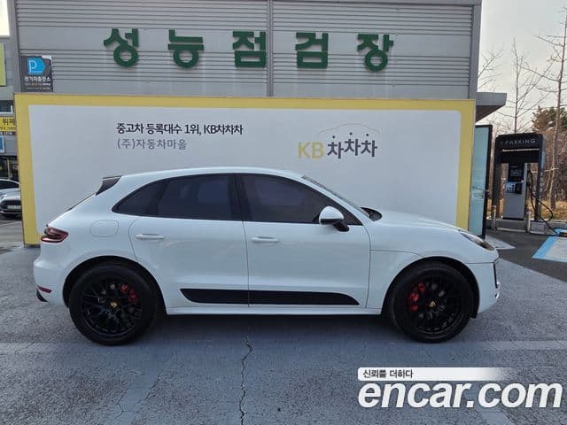 Porsche Macan 95B, 2017 3