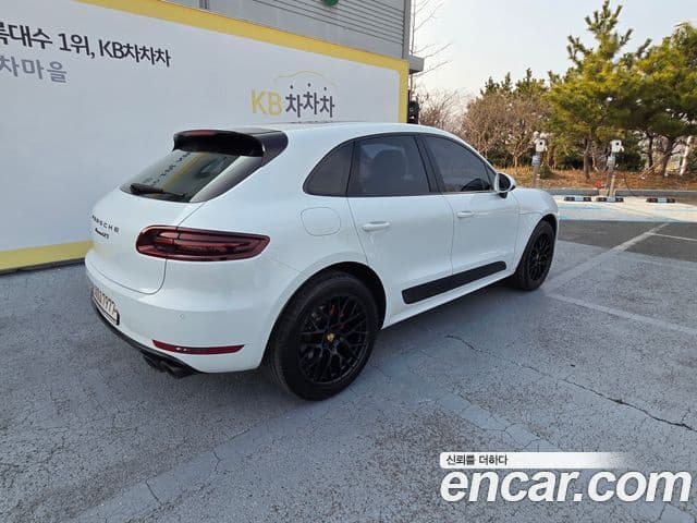 Porsche Macan 95B, 2017 4