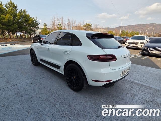 Porsche Macan 95B, 2017 6