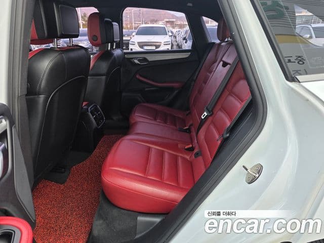 Porsche Macan 95B, 2017 11