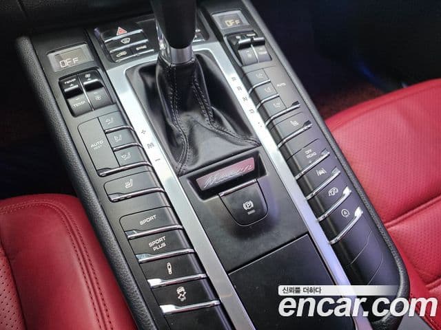 Porsche Macan 95B, 2017 14