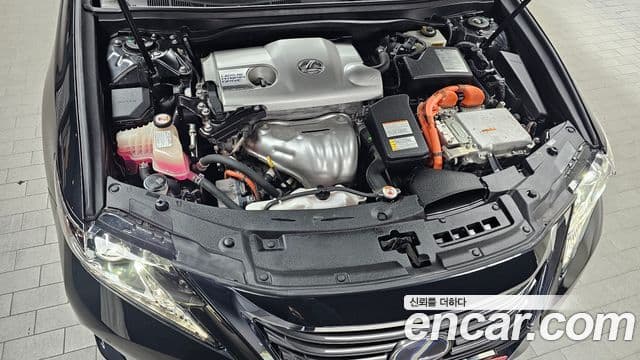 Lexus New ES300h XV60, 2017 6