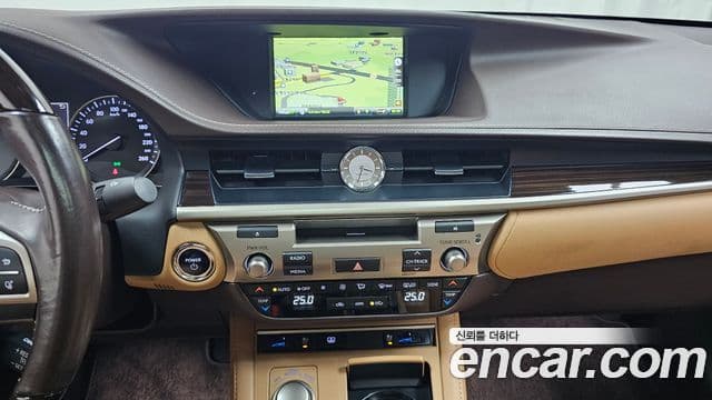 Lexus New ES300h XV60, 2017 15