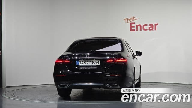 Mercedes-Benz E-класс W213 AMG Line, 2023 4