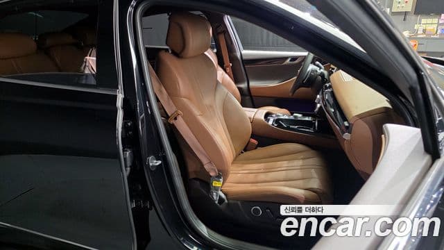 Genesis G80 (RG3) бензин 2.5 турбо AWD, 2023 12