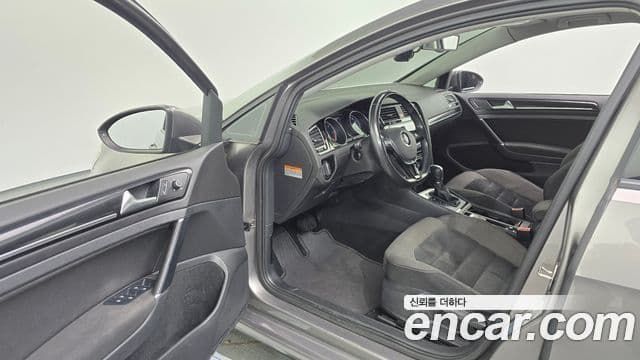 Volkswagen Гольф 7세대, 2015 10
