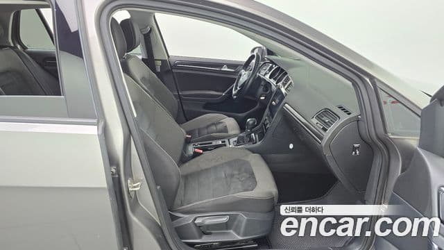 Volkswagen Гольф 7세대, 2015 11