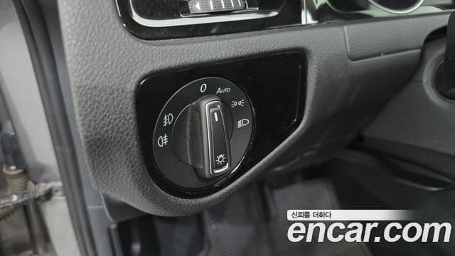 Volkswagen Гольф 7세대, 2015 17