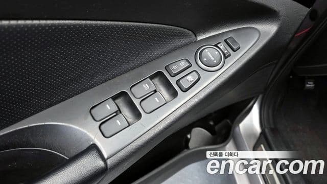 Hyundai YF Sonata топовая версия, 2010 11