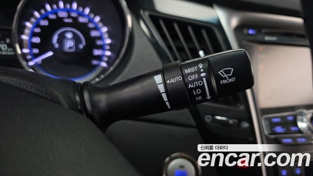 Hyundai YF Sonata топовая версия, 2010 13