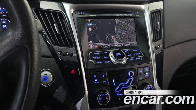 Hyundai YF Sonata топовая версия, 2010 14