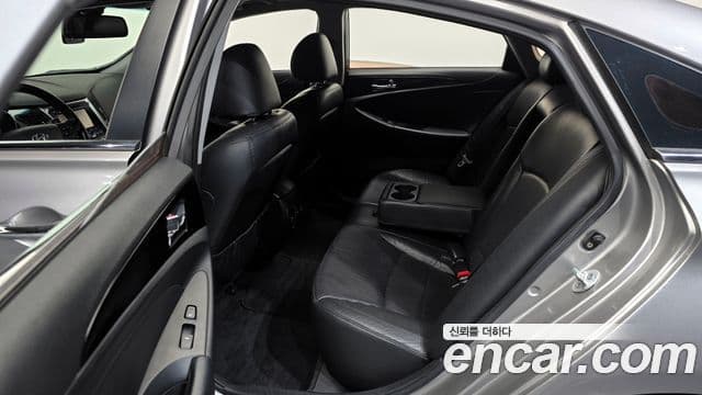 Hyundai YF Sonata топовая версия, 2010 20