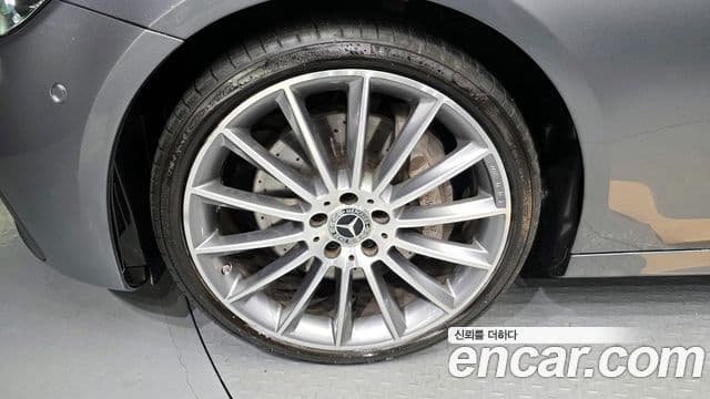 Mercedes-Benz E-класс W213 AMG Line, 2022 все фото