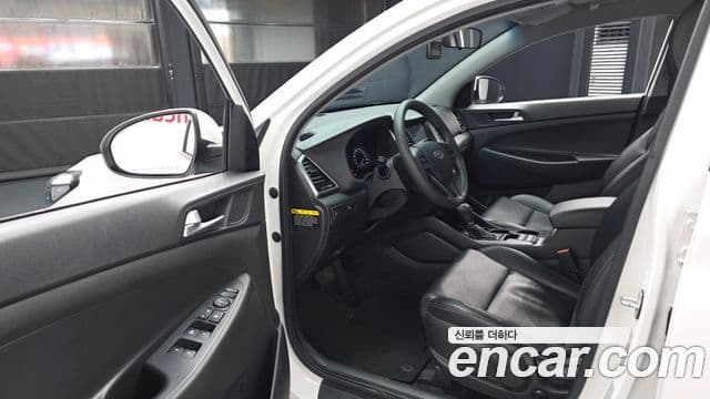 Hyundai All New Tucson Style, 2016 10