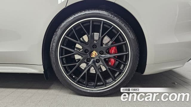 Porsche Panamera (971) 4.0 GTS, 2019 все фото
