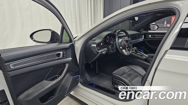 Porsche Panamera (971) 4.0 GTS, 2019 10