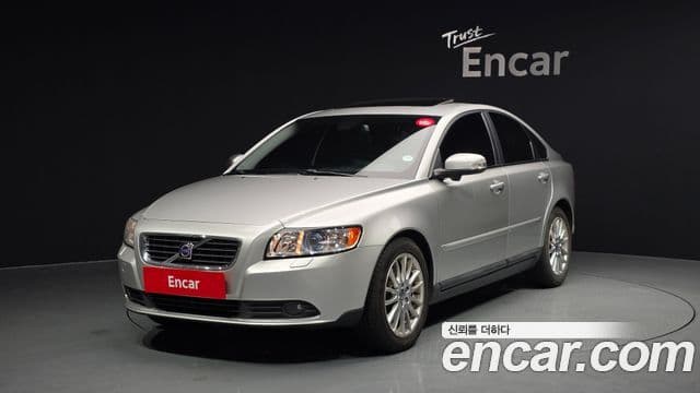 Volvo S40 2세대, 2009 1