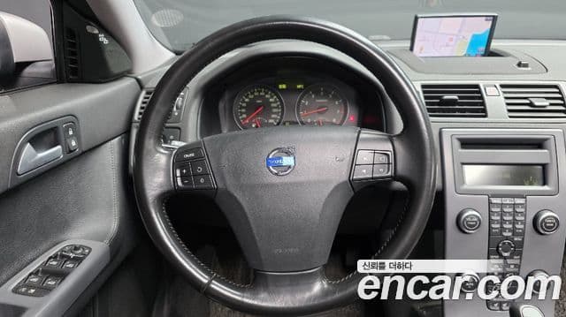 Volvo S40 2세대, 2009 13
