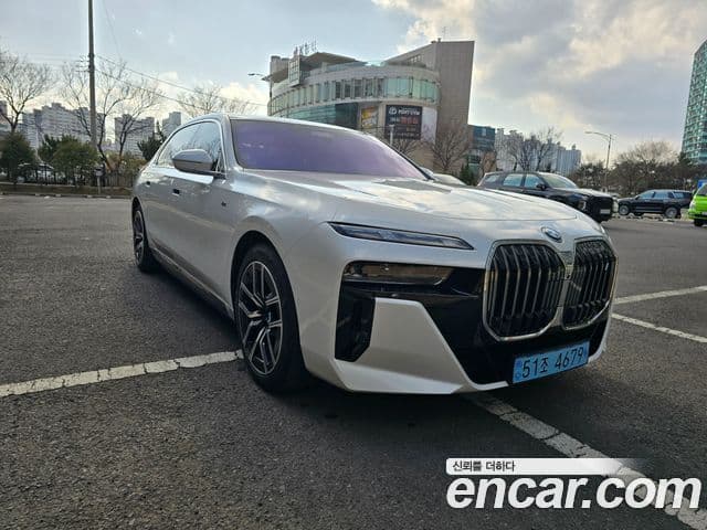 BMW i7 (G70) eDrive 50 M Sport, 2024 7