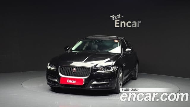 Jaguar XE 20d R스포츠, 2019 3