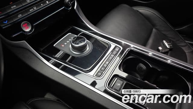 Jaguar XE 20d R스포츠, 2019 9