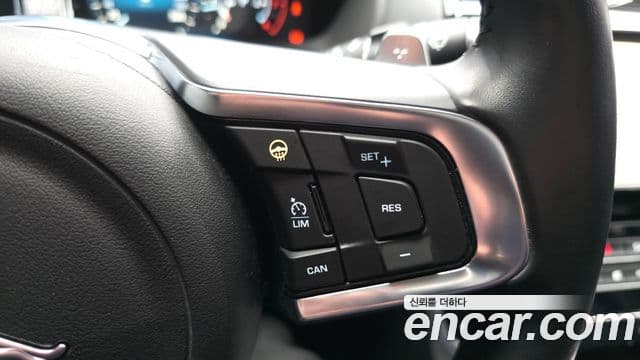 Jaguar XE 20d R스포츠, 2019 18