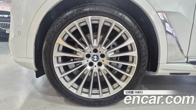 BMW X7 (G07) xDrive 40i Design Pure Excellence 6인승, 2025 все фото
