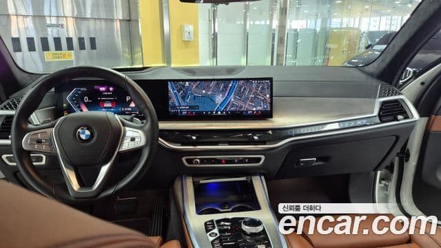 BMW X7 (G07) xDrive 40i Design Pure Excellence 6인승, 2025 7