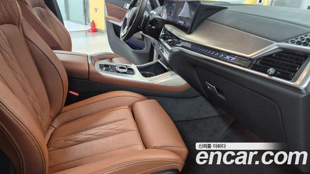 BMW X7 (G07) xDrive 40i Design Pure Excellence 6인승, 2025 14