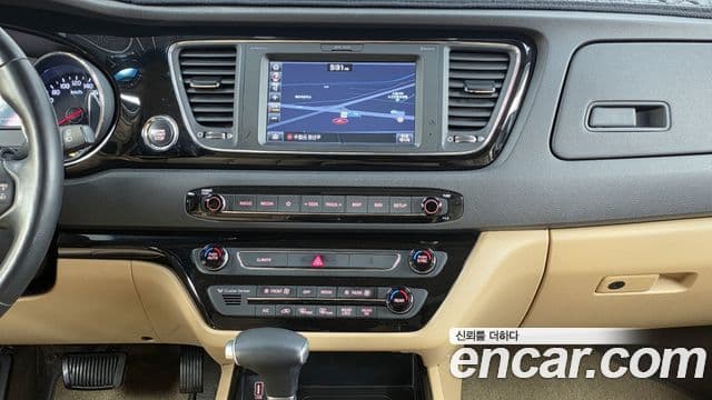 Kia The / новый New Carnival Noblesse Special, 2019 14