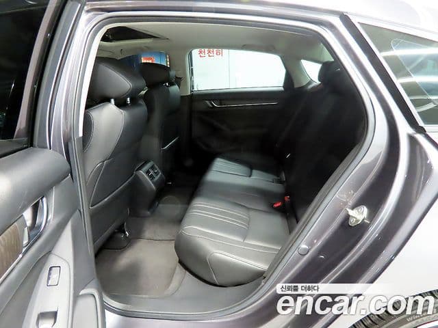 Honda Accord 10세대 2.0 турбо Sport, 2019 4