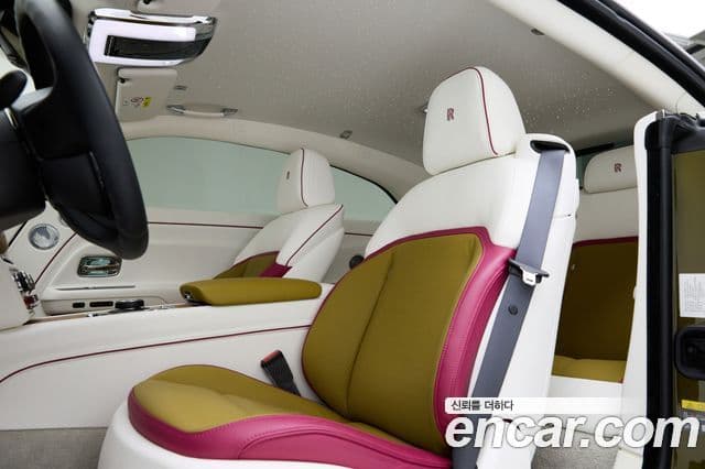 Rolls-Royce Spectre купе, 2024 12