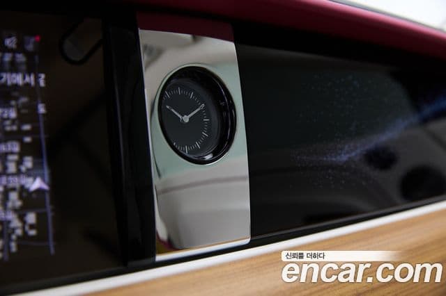 Rolls-Royce Spectre купе, 2024 16