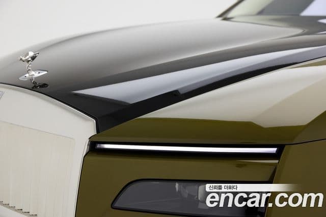 Rolls-Royce Spectre купе, 2024 19
