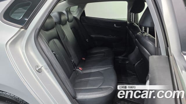 Kia K5 2세대 MX Deluxe, 2016 12