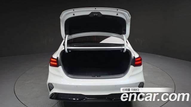 Kia The / новый New K3 2세대 Signature, 2022 20